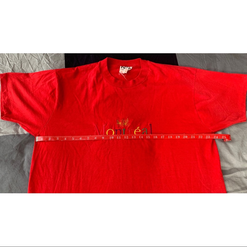 Vintage Montréal single stitch red graphic tee - Picture 8 of 14